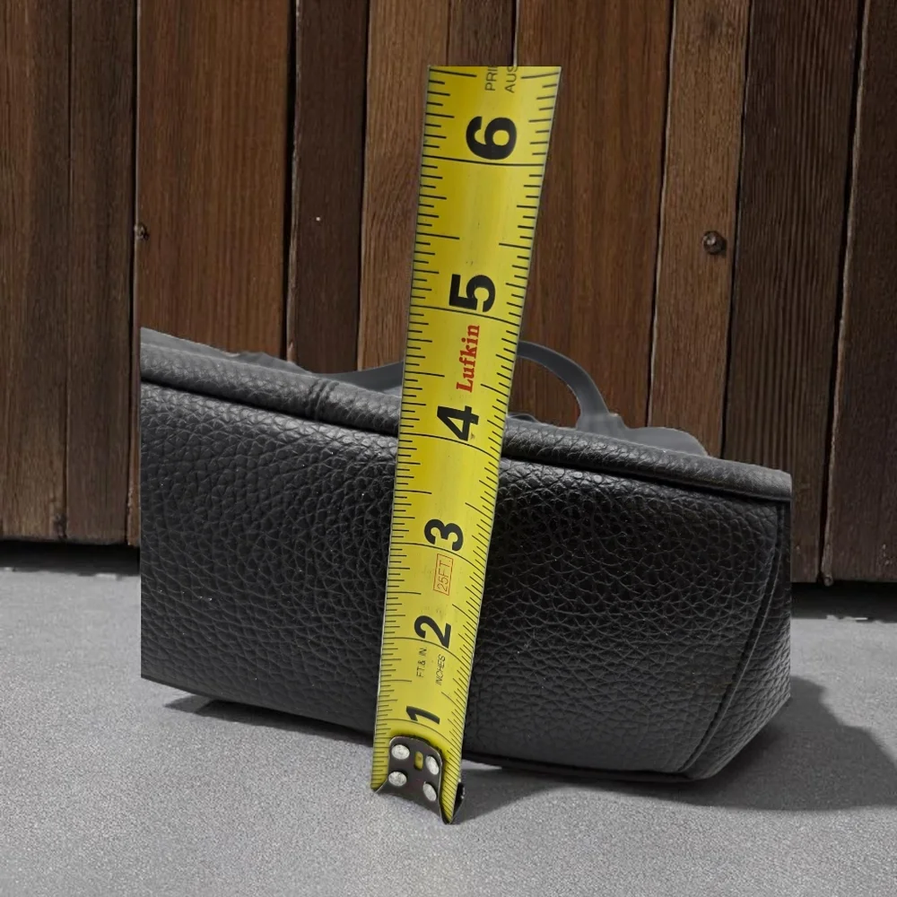 Vintage Covington Black Leather Shoulder Bag Scallop Front Pocket - Picture 14 of 15